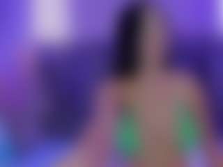 AlannaGil's Live Sex Cam Show