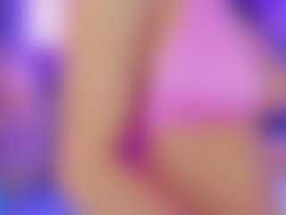 AlannaGil's Live Sex Cam Show