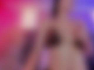 AlannaGil's Live Sex Cam Show