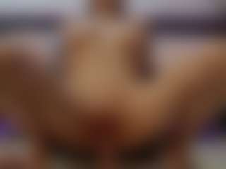 Live cam show with SexyCelline - Average on Camsoda