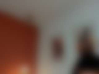 Live cam show with Zamira-Taylor - Butt Plug on CamSodaAdn