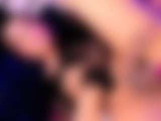Live cam show with Anna Ruiz - Smoking on CamwithHer