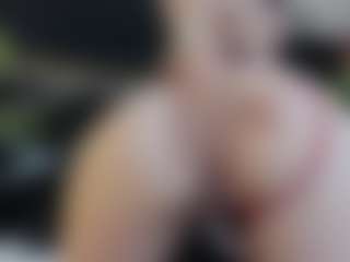 Live cam show with DaniMariin - Athletic Asshole on Hubzter Live