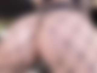 Live cam show with DaniMariin - Spank on luckytryst.com