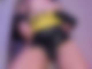 Live cam show with andreavelasco - Butt Plug on CamClone