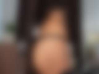 Live cam show with CatalinaFroio - Smoking on Camsoda