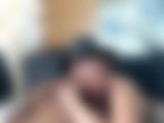Danna38topless MILF webcam performer live streaming