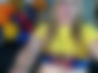 Live cam show with Danna38topless - Public on Mixed Magazine Live