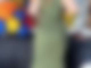 Danna38topless MILF webcam performer live streaming