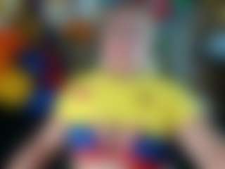 Danna38topless MILF webcam performer live streaming