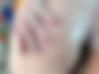 Danna38topless MILF webcam performer live streaming