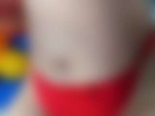 Danna38topless MILF webcam performer live streaming