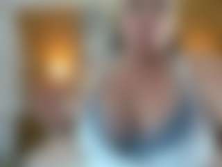Danna38topless's Live Sex Cam Show