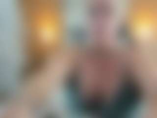 Live cam show with Danna38topless - Granny MILF on fapnchat