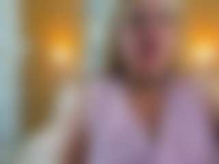 Live cam show with Danna38topless - Squirt Mature on Camsoda