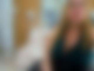 Live cam show with Danna38topless - Green Eyes on Milfs Live