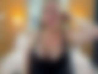 Live cam show with Danna38topless - Middle Aged on Camsoda