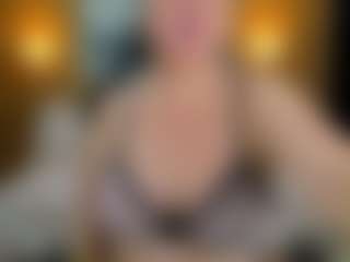 Danna38topless's Live Sex Cam Show