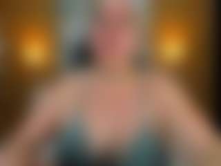 Live cam show with Danna38topless - Middle Aged on Camsoda