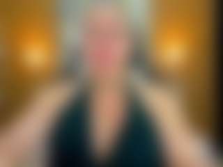 Live cam show with Danna38topless - Public Curvy on Milf Play