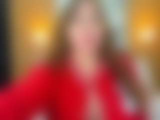 Danna38topless MILF webcam performer live streaming