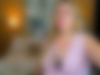 Danna38topless's Live Sex Cam Show