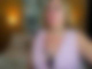 Danna38topless's Live Sex Cam Show
