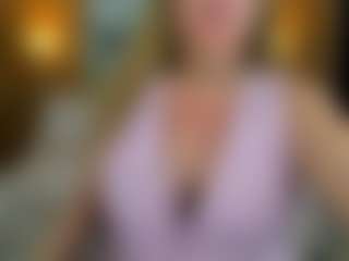 Danna38topless's Live Sex Cam Show