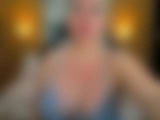 Live cam show with Danna38topless - Public on CamwithHer