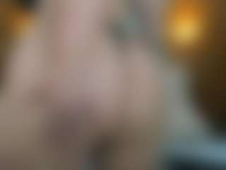Live cam show with Danna38topless - Redbone on Milfs Live