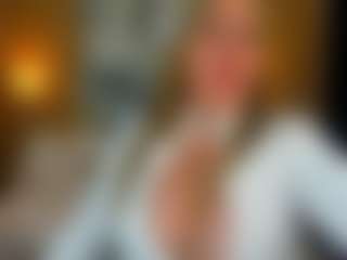 Live cam show with Danna38topless - Trimmed Granny on googirlz