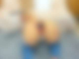 Danna38topless's Live Sex Cam Show