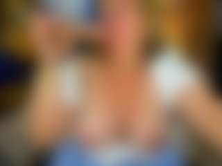 Danna38topless's Live Sex Cam Show