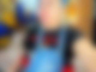 Danna38topless MILF webcam performer live streaming