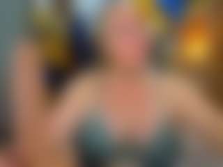 Live cam show with Danna38topless - Green Eyes on Camsoda
