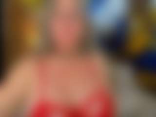 Live cam show with Danna38topless - Granny Squirt on Milfs Live