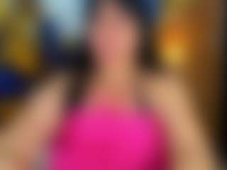 Danna38topless MILF webcam performer live streaming