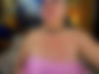 Live cam show with Danna38topless - Curvy Middle Aged on hrnylive.com