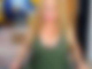 Live cam show with Danna38topless - Blonde Hair MILF on CamClone