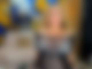 Live cam show with Danna38topless - Granny Squirt on TeamSkeetLive