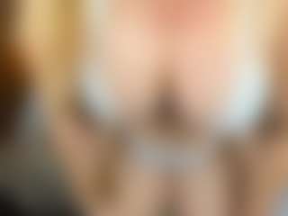Danna38topless's Live Sex Cam Show