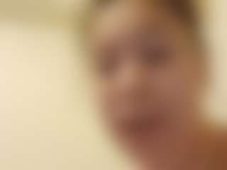 mrspeachesxoxo's Live Sex Cam Show