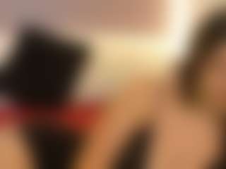 Live cam show with Anaayss - Facial Piercings on Camiplay Live