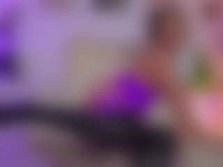 curlynatashaa MILF webcam performer live streaming