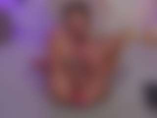 Live cam show with curlynatashaa - Middle Aged on Dolls Live