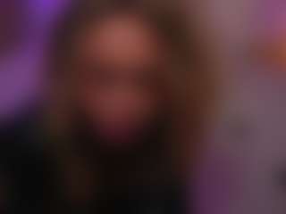 Live cam show with curlynatashaa - Middle Aged on AdultVida.com