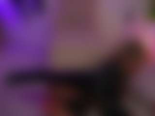 Live cam show with curlynatashaa - Lovense Middle Aged on AdultVida.com