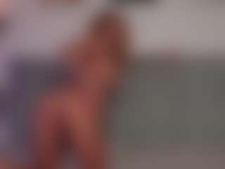 Live cam show with curlynatashaa - Athletic Tease on TeamSkeetLive