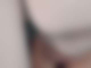 Live cam show with brooketilli - Thin on liverealitysex.com