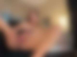 Live cam show with Untamed Reina - Strapon on CamSodaAdn